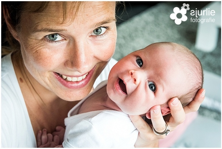 babyfotograaf Limburg Echt newborn fotoshoot aan huis