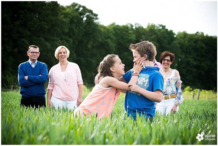 fotoshoot gezin familie portret Limburg Rimburg de watertoren