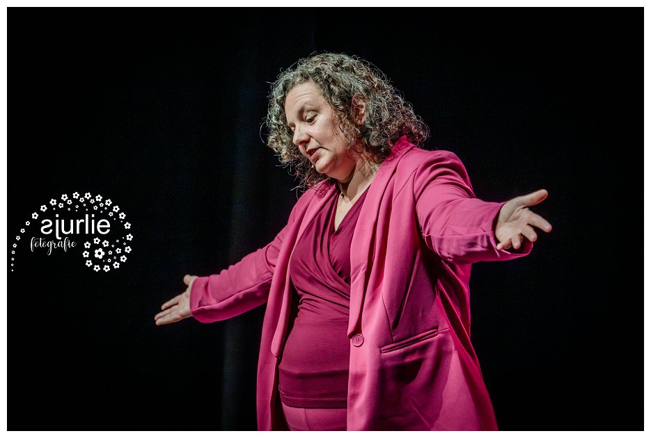 Theatershow Nicole Schlosser